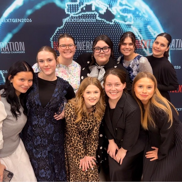 Hey🖤🖤 - Picture 2 of 4